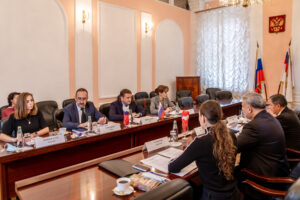 Глава Росрыболовства провел встречу с Чрезвычайным и Полномочным Послом Республики Перу в России