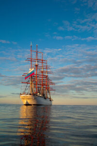 Парусник Росрыболовства «Седов» отправился во второй рейс навигации 2022 года