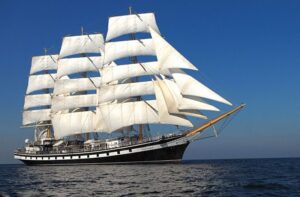 Фильм о кругосветной экспедиции парусника Росрыболовства «Под парусами фрегата «Паллада» получил приз кинофестиваля «Человек и море»