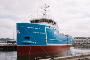 Новый современный отечественный краболов спущен на воду в Находке