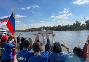 Участники научной экспедиции на судне «Протей» продолжают оценку состояния водных биоресурсов на пути из Ростова-на-Дону в Керчь