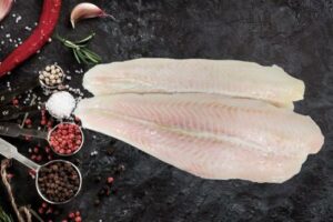 Розничные цены на замороженную рыбную продукцию и консервы пошли вниз