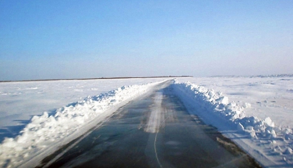 Прочный лёд объединяет безопасность людей и рыбы: Росрыболовство согласовало две ледовые переправы в Приморье