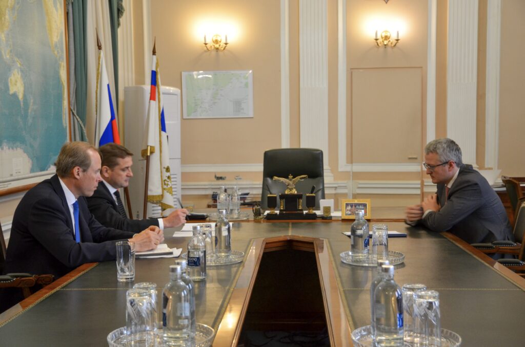 Глава Росрыболовства и губернатор Камчатского края обсудили критерии добросовестности при перезаключении договора пользования рыболовными участками