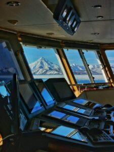 На создание оборудования для гражданских судов, в том числе рыбопромысловых, выделят 14 млрд рублей