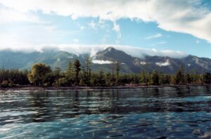 Брошенные рыболовные сети поднимут со дна Байкала