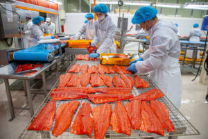 Оборот предприятий рыбной отрасли вырос на 7% – до 594 млрд рублей