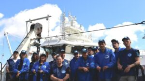 «Плавучий университет» на борту: студенты вместе с учеными ВНИРО вышли в экспедицию для комплексных исследований дальневосточных морей
