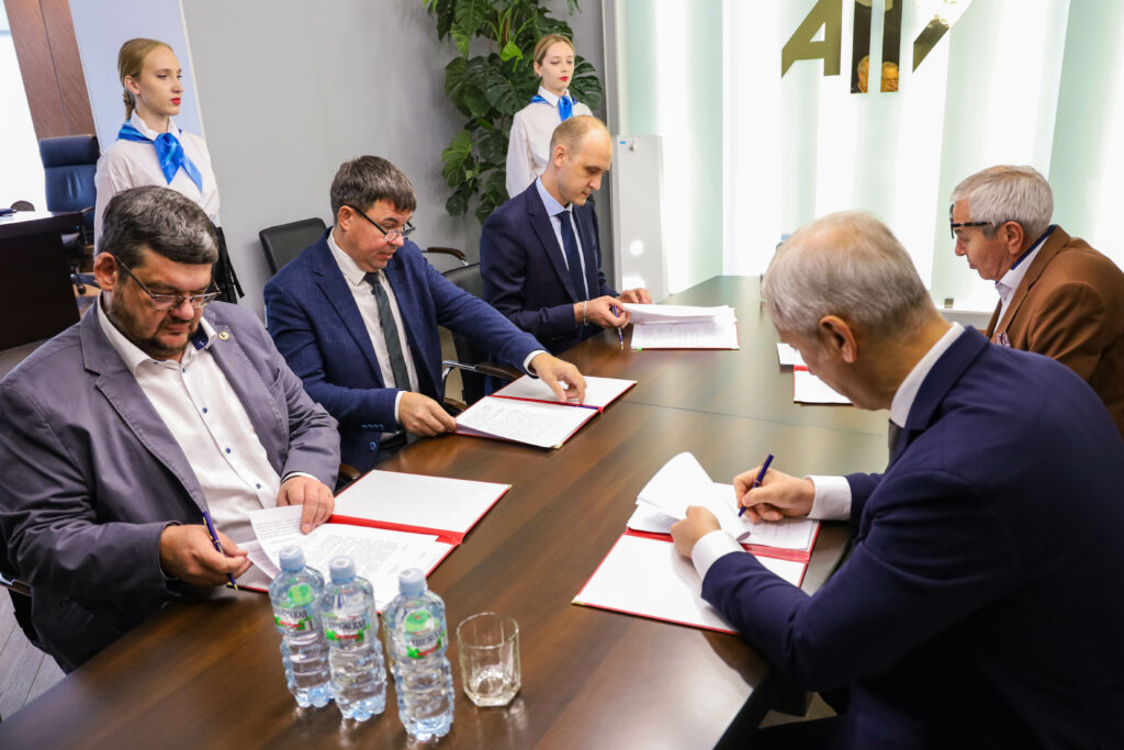 РАН, Астраханский вуз Росрыболовства и правительство области заключили соглашение о сотрудничестве в сфере цифровых технологий