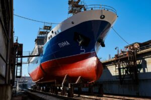 Краболовное судно «Пума» спустили на воду
