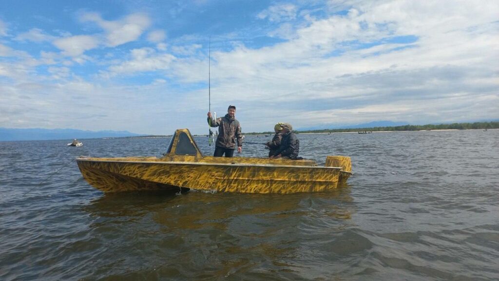 Росрыболовство готовится к открытию летнего сезона любительского лова омуля на Байкале: памятка рыбакам-любителям –  как добыть, чтобы не навредить