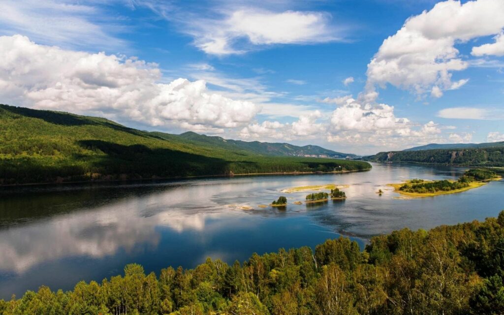 Росрыболовство планирует начать искусственное воспроизводство омуля и муксуна в реке Енисей