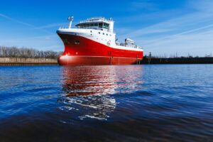 В Нижнем Новгороде спущен на воду очередной краболов-процессор