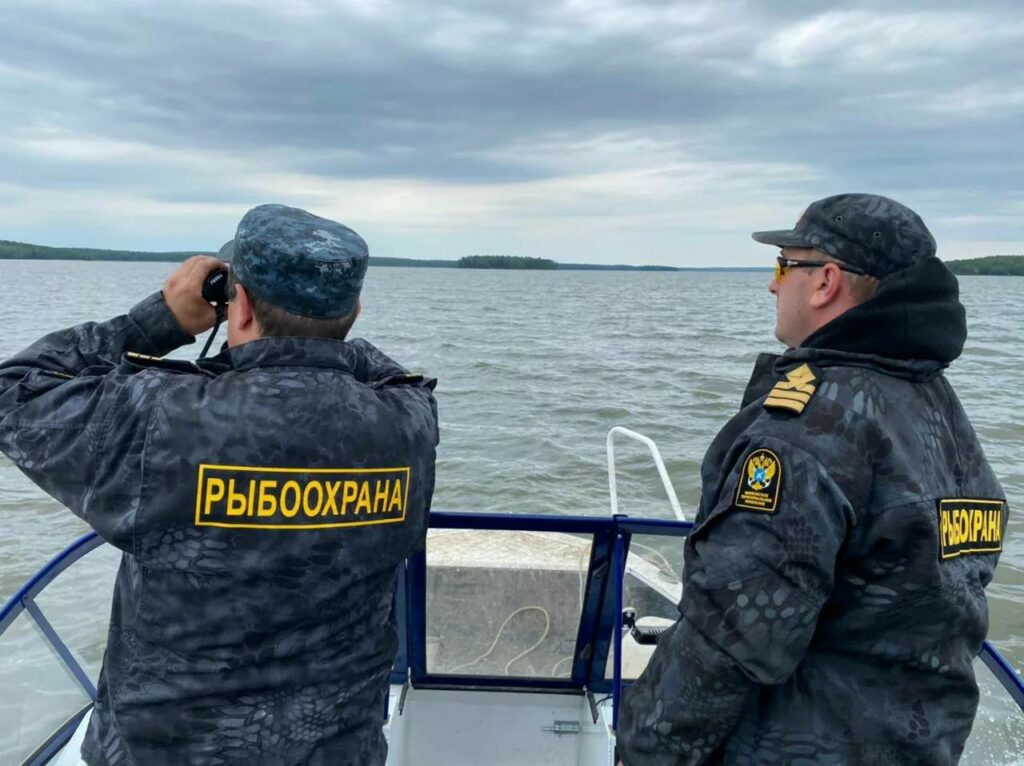 Защита запасов ценных видов рыб во время лососевой путины: инспекторы рыбоохраны используют беспилотники для оперативного пресечения нарушений