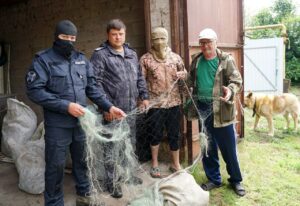 В Ульяновске сотрудники рыбоохраны приняли участие в передаче рыболовных сетей в зону СВО