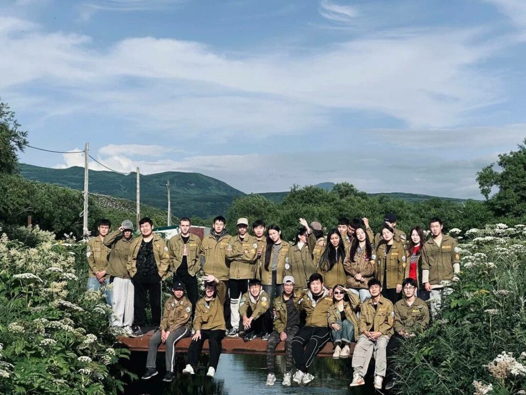 Студотряды обработали более 8 тыс. тонн лососевых в поселке Озерновский на Камчатке