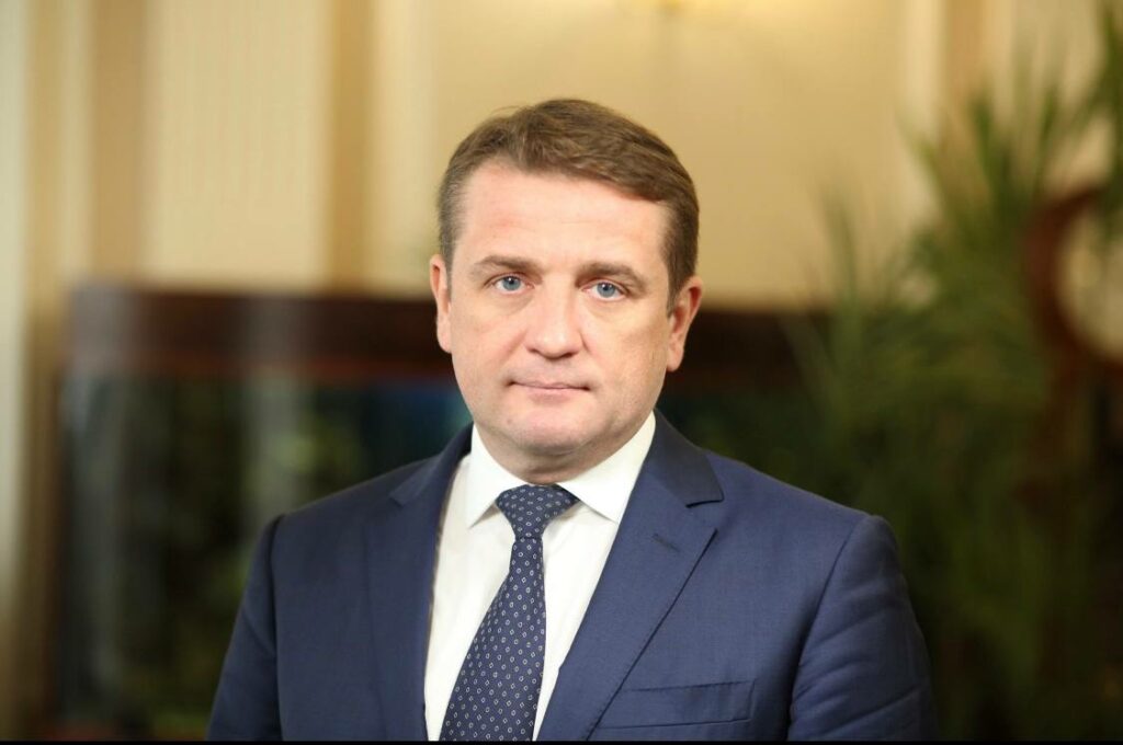 Поздравление руководителя Федерального агентства по рыболовству Ильи Шестакова со 100-летием Тихоокеанского филиала Государственного научного центра Российской Федерации ФГБНУ «Всероссийский научно-исследовательский институт рыбного хозяйства и океанографии»