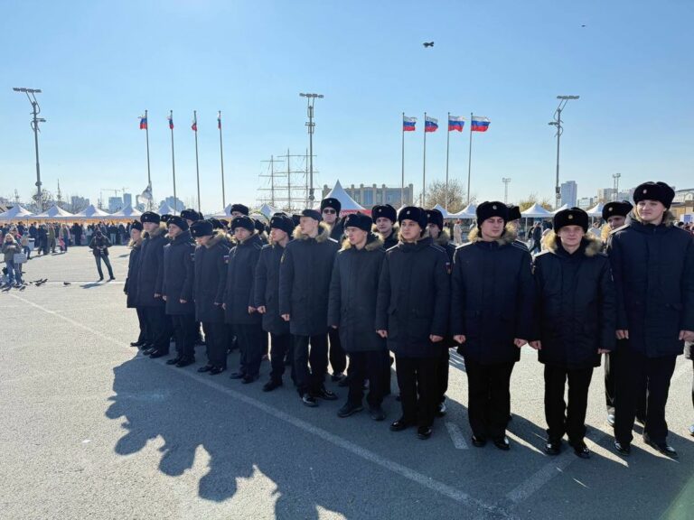 К Дню народого единства: курсанты ВУЦ Дальрыбвтуза приняли участие в крестном ходе 4 ноября