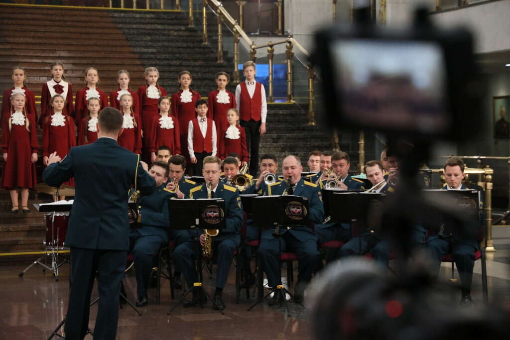 В память о героях нашей страны: в России презентовали патриотический клип на песню «Нежность»