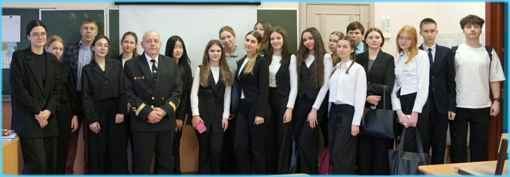 На Колыме состоялись уроки рыбоохраны, организованные сотрудниками Охотского ТУ Росрыболовства