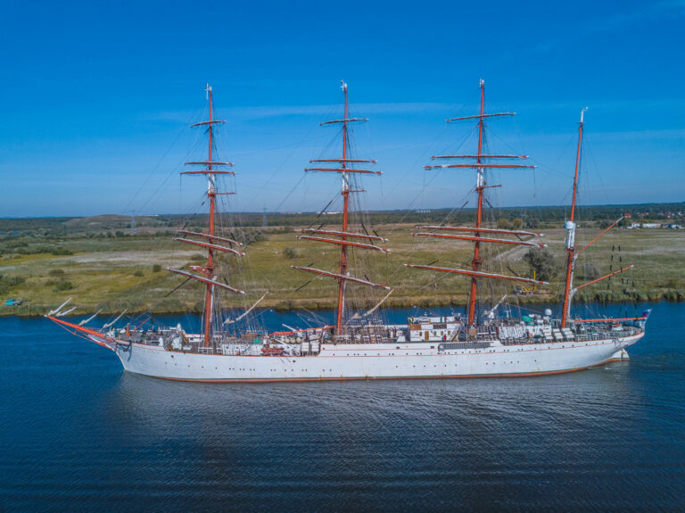 105 лет барку «Седов»: путь памяти и добрых дел