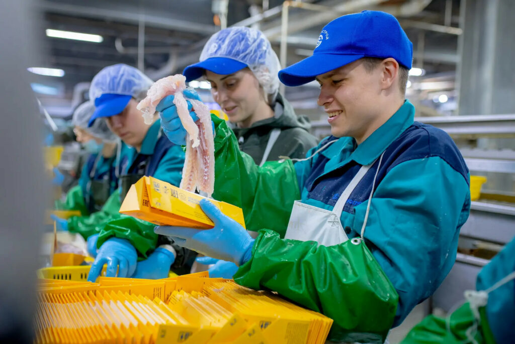 Студенты подружились с рыбной отраслью