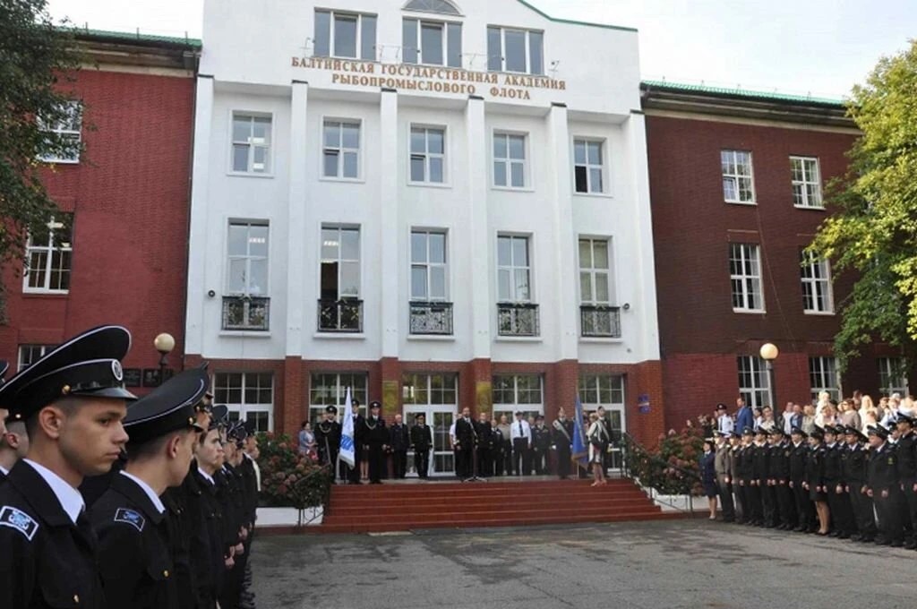 Поздравление руководителя Федерального агентства по рыболовству Ильи Васильевича Шестакова с 60-летием Балтийской государственной академии рыбопромыслового флота (БГАРФ)