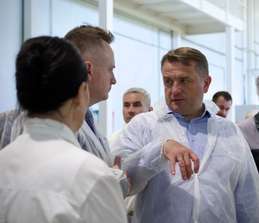 Глава Росрыболовства Илья Шестаков посетил предприятия рыбохозяйственного комплекса в Карелии