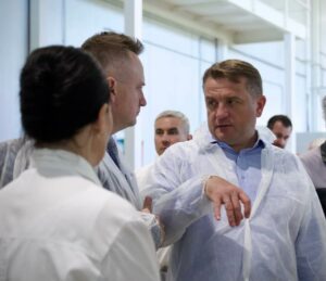 Глава Росрыболовства Илья Шестаков посетил предприятия рыбохозяйственного комплекса в Карелии
