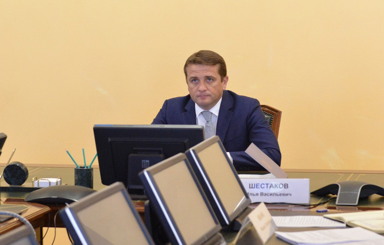 Илья Шестаков провел оперативное совещание