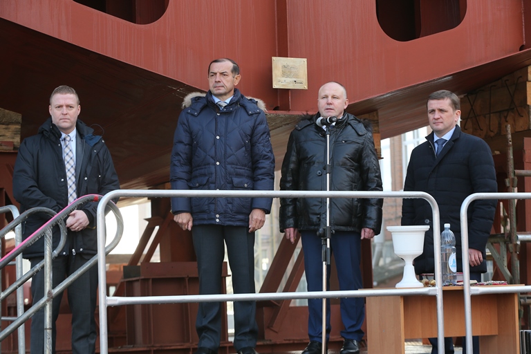 Илья Шестаков принял участие в церемонии закладки промыслового судна на заводе «Янтарь» (Калининград, 25 ноября 2016 г.)