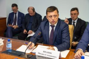Михаил Иваник принял участие в совещании в Совете Федерации по развитию внутреннего рынка рыбной продукции (Москва, 23 ноября 2017 г.)