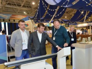 Илья Шестаков посетил отраслевой стенд на выставке «Дни Дальнего Востока (Москва, 16 декабря 2017 г.)