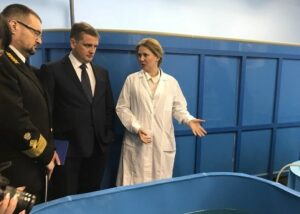 Илья Шестаков посетил лаборатории и аквариальную АзНИИРХа