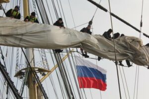 Парусник «Крузенштерн» завершил первый в этом году учебный рейс