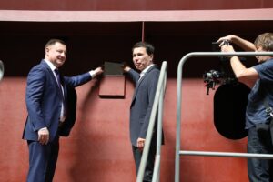 Петр Савчук принял участие в церемонии закладки ярусолова для карельских рыбаков (Санкт-Петербург, Северная верфь, 20 июля 2018 г.)