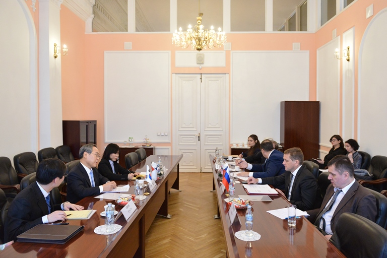 Илья Шестаков провел встречу с Чрезвычайным и Полномочным послом Республики Корея в Российской Федерации (Москва, 8 февраля 2018 г.)