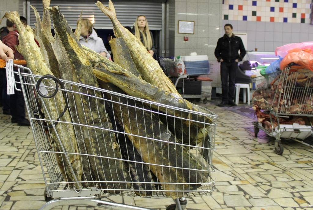 На московском рынке изъято около 300 кг нелегальной продукции из осетровых