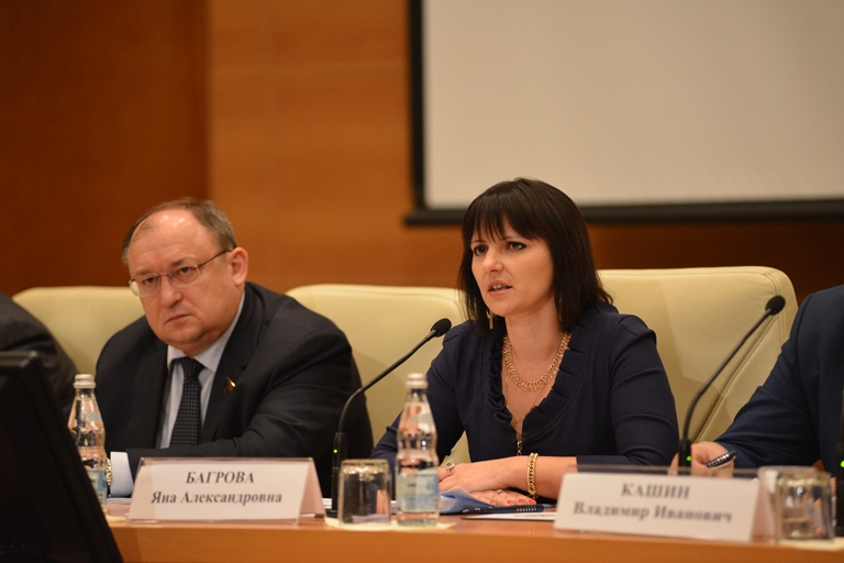 Яна Багрова приняла участие в парламентских слушаниях по вопросу совершенствования законодательной базы рыбной отрасли