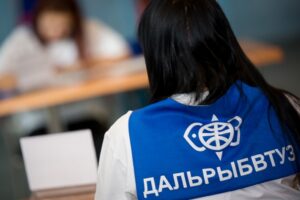 Студенты Дальрыбвтуза проходят практику на морских фермах Приморья