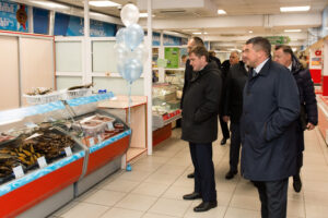 С борта судна – к потребителю: на Камчатке открылся первый магазин «Нацрыбторг»