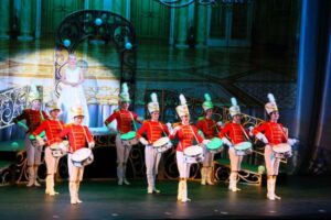 Студенты ознакомились с русской светскою традицией на Первом курсантском балу вузов Росрыболовства