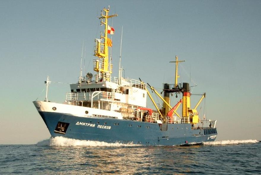 Ученые исследуют состояние запасов донных рыб у Северных Курил и минтая на Западной Камчатке