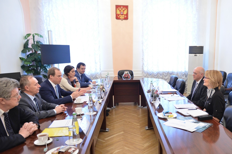 Заместитель руководителя Росрыболовства провел встречу с генеральным секретарем и президентом ИКЕС