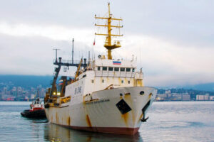 Лососевая экспедиция в заливе Аляска: эксперимент с камерой GoPro позволил получить уникальные кадры облова рыбы