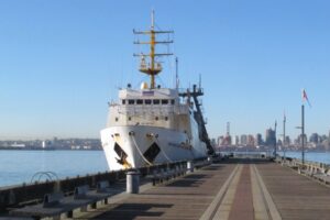 НИС Росрыболовства завершило уникальные международные исследования лососей в Тихом океане