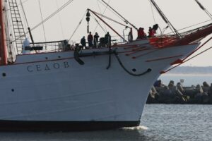 Учебный парусник «Седов» вышел в первый рейс 2019 года