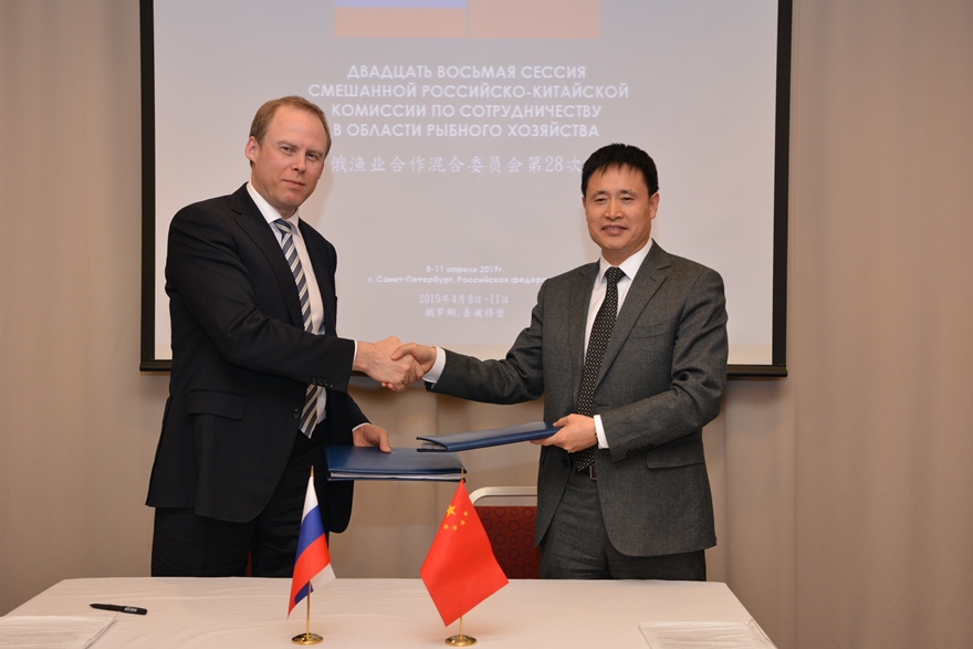 Россия и Китай утвердили план сотрудничества в области рыбного хозяйства на 2019 год