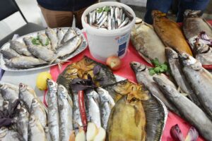 Более 10 тонн рыбы и морепродуктов привезли нижегородцам ко Дню народного единства