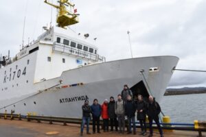 НИС «Атлантида» зашло на Фолклендские острова и продолжило путь к Антарктиде